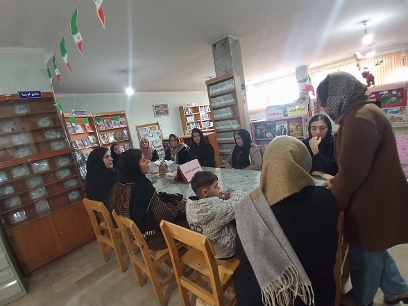 نشست کتابخوان کتابخانه ای