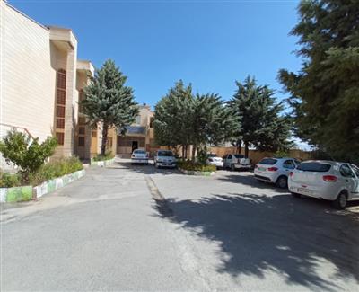 محوطه کتابخانه
