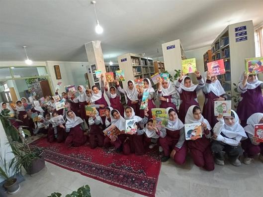 بازدید دانش آموزان